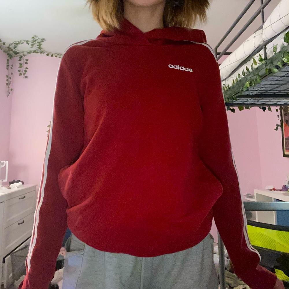 Adidas red hoodie w/ stripped sleeves & pockets